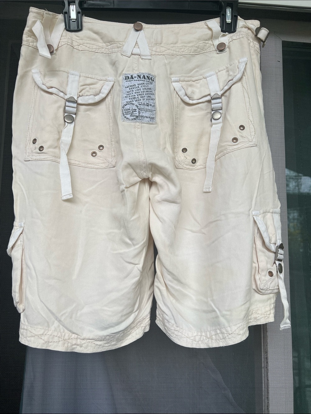 Da-Nang Beige Women's Cargo Shorts - Picture 2 of 7